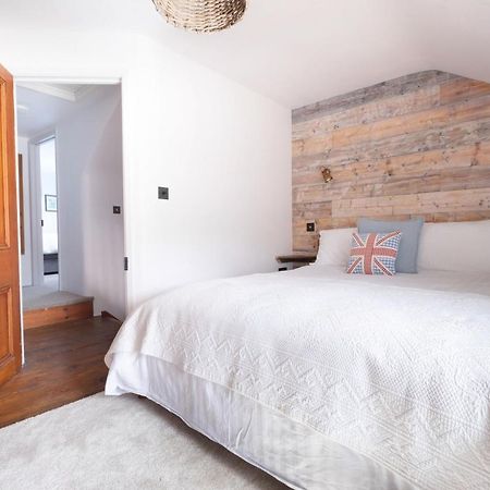 Niver Dew Holiday Cottage Lower Boscaswell 外观 照片